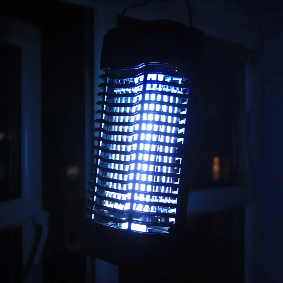 Refurbished Senelux 18W UV Bug Zapper with 4200V Grid